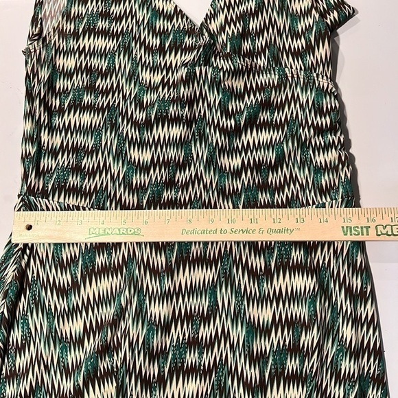 M.k.m Designs Dress v neck - Picture 10 of 10